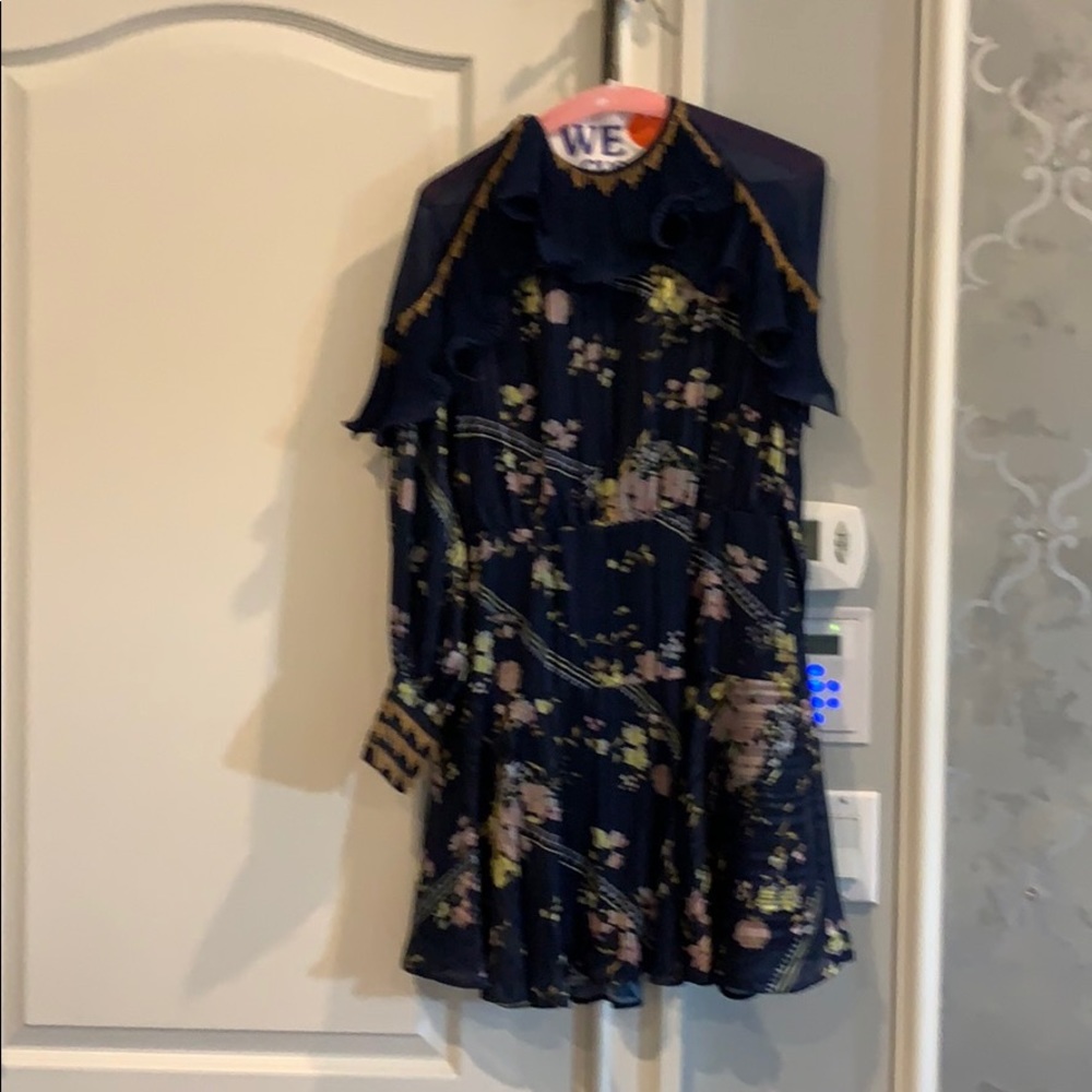 Authentic Talulah flower short aline dress size s